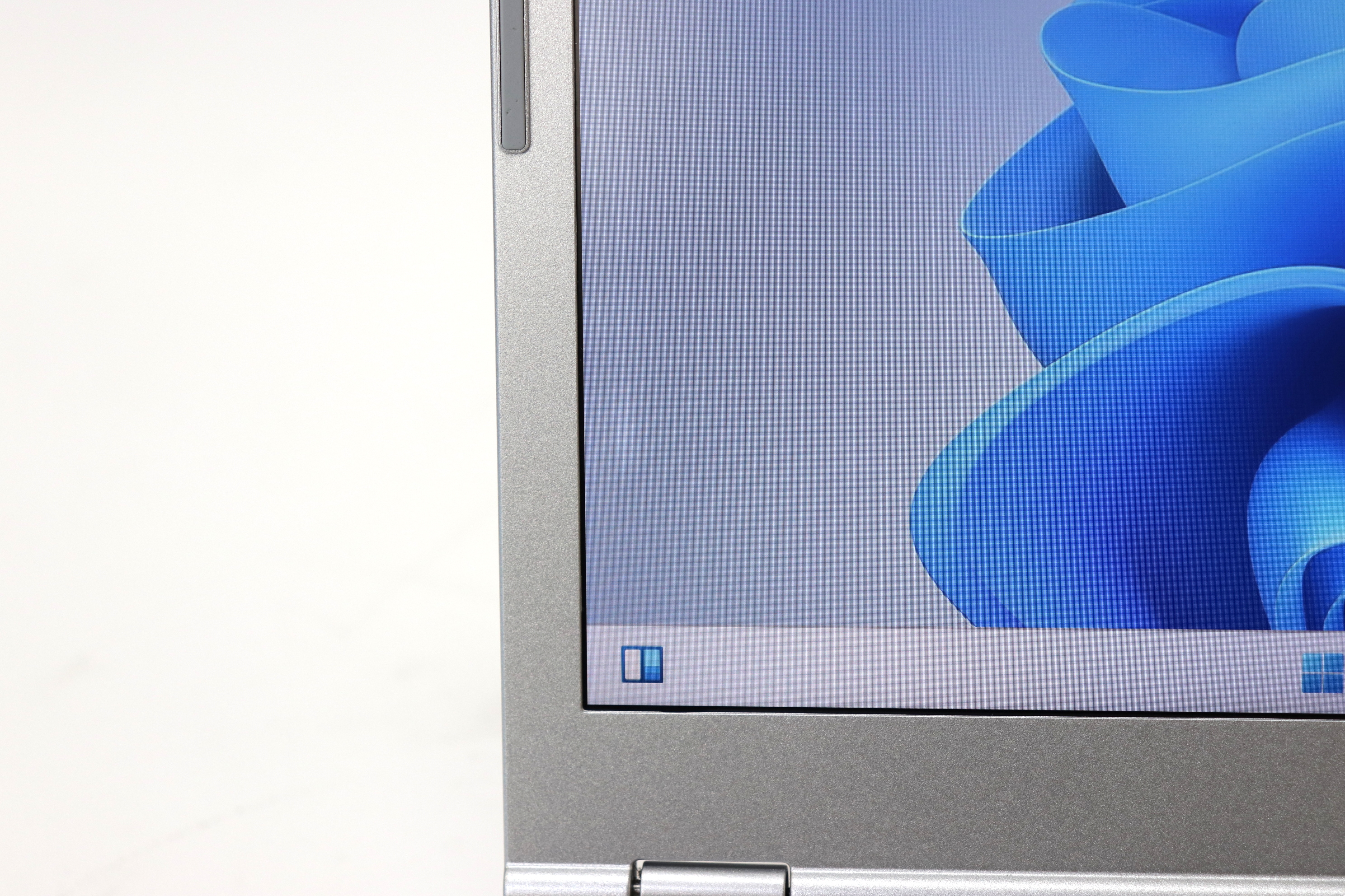 【Panasonic】Let's note CF-LV9